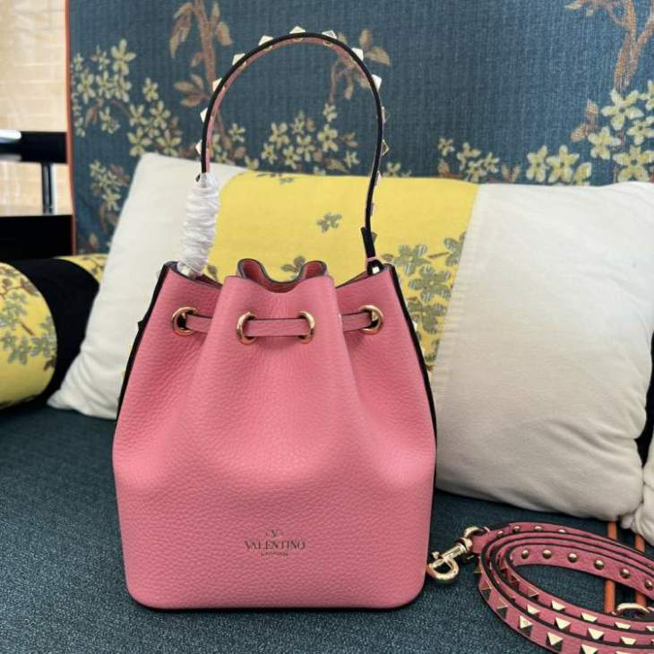 Picture of Valentino Handbags _SKUfw181469269fw